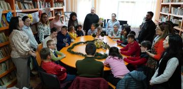 Daruri pentru copiii de la o şcoală specială Daruri pentru copiii de la o şcoală specială
