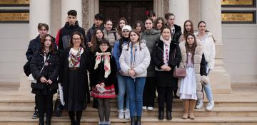 Elevi de la Colegiul Naţional „Costache Negri” au vizitat Centrul eparhial din Galaţi Elevi de la Colegiul Naţional „Costache Negri” au vizitat Centrul eparhial din Galaţi